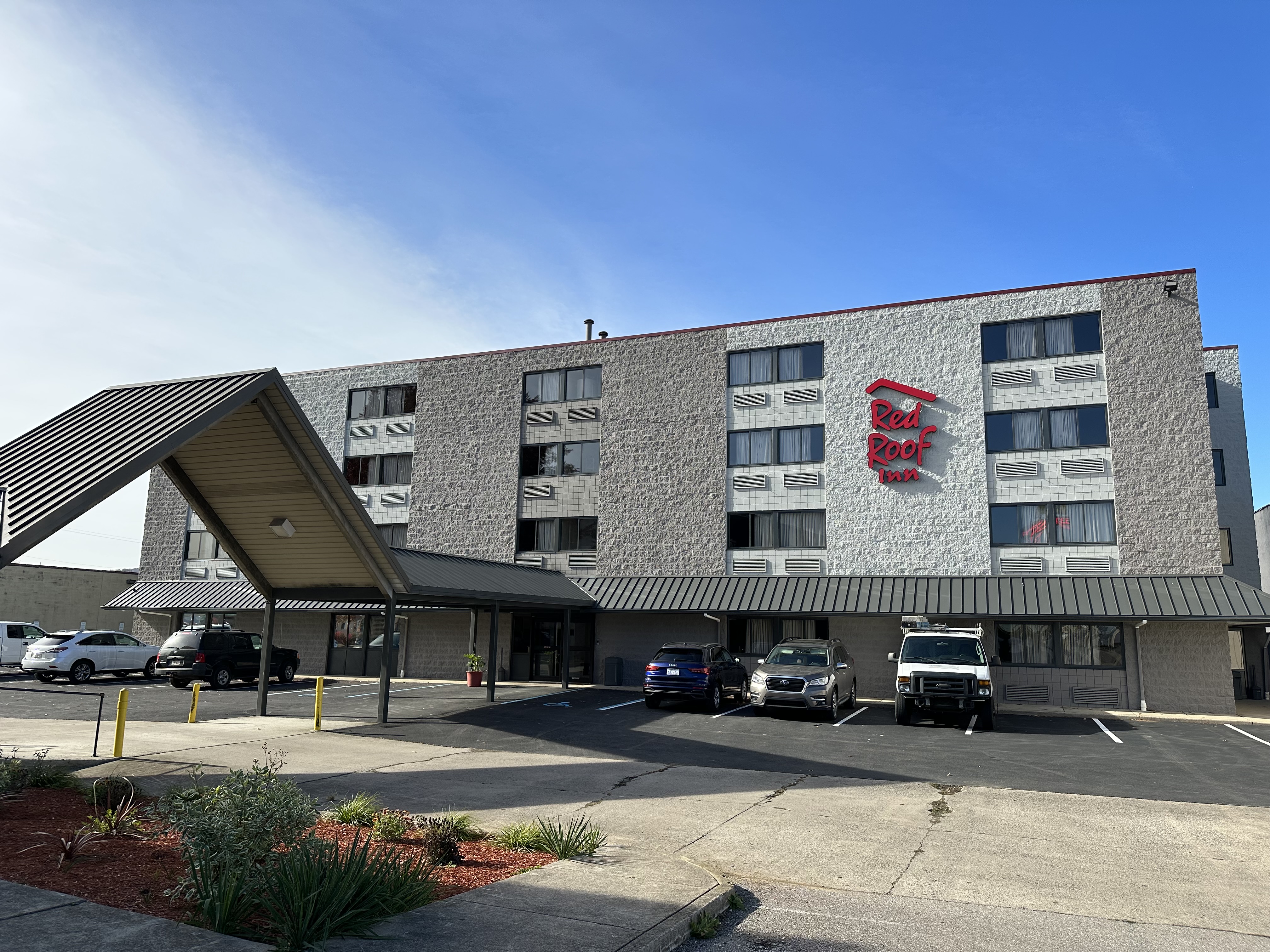 Cheap Hotel in Dunbar, WV 25064 | Red Roof