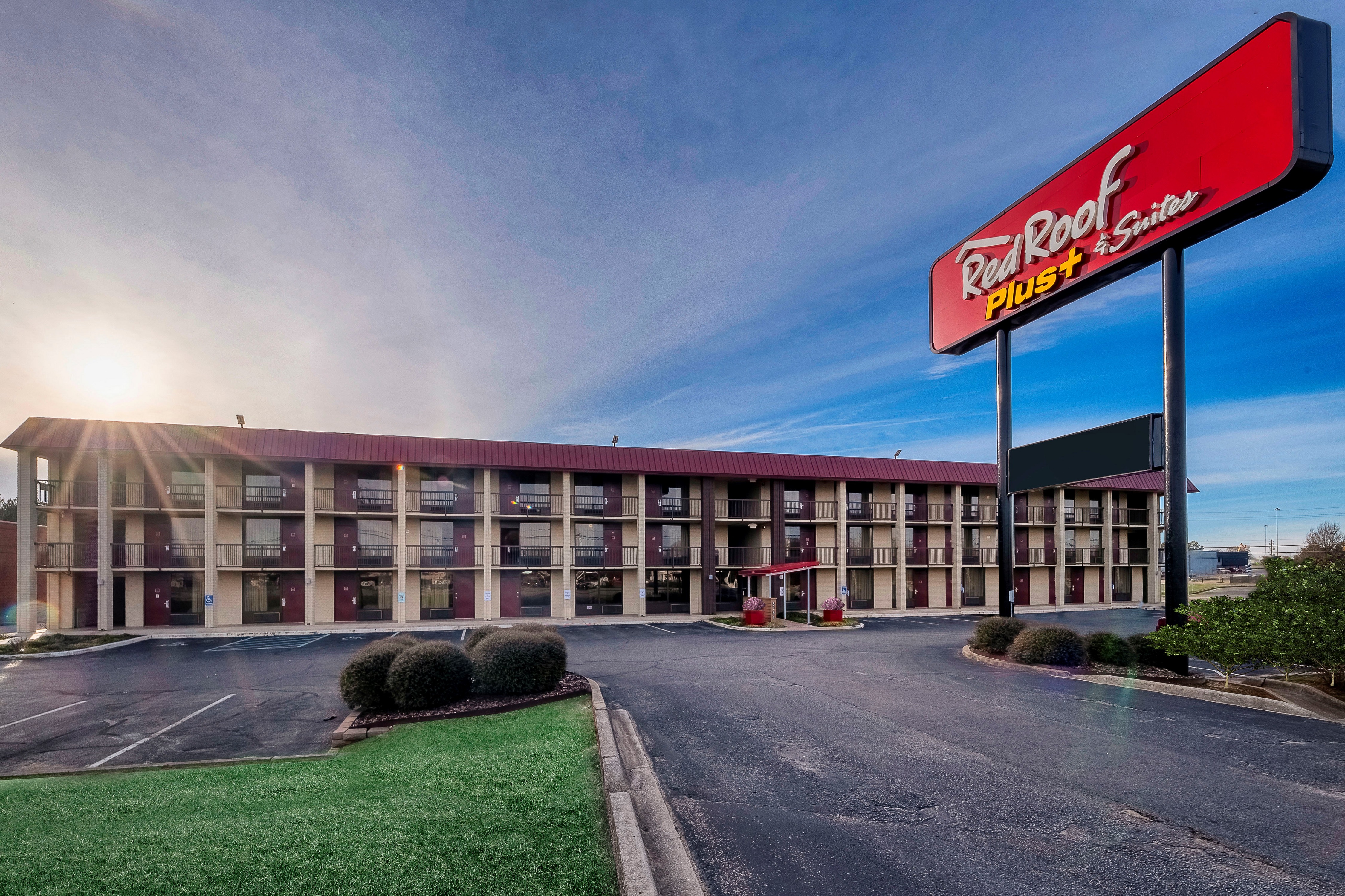 Cheap Hotel in Huntsville-Madison, AL | Red Roof