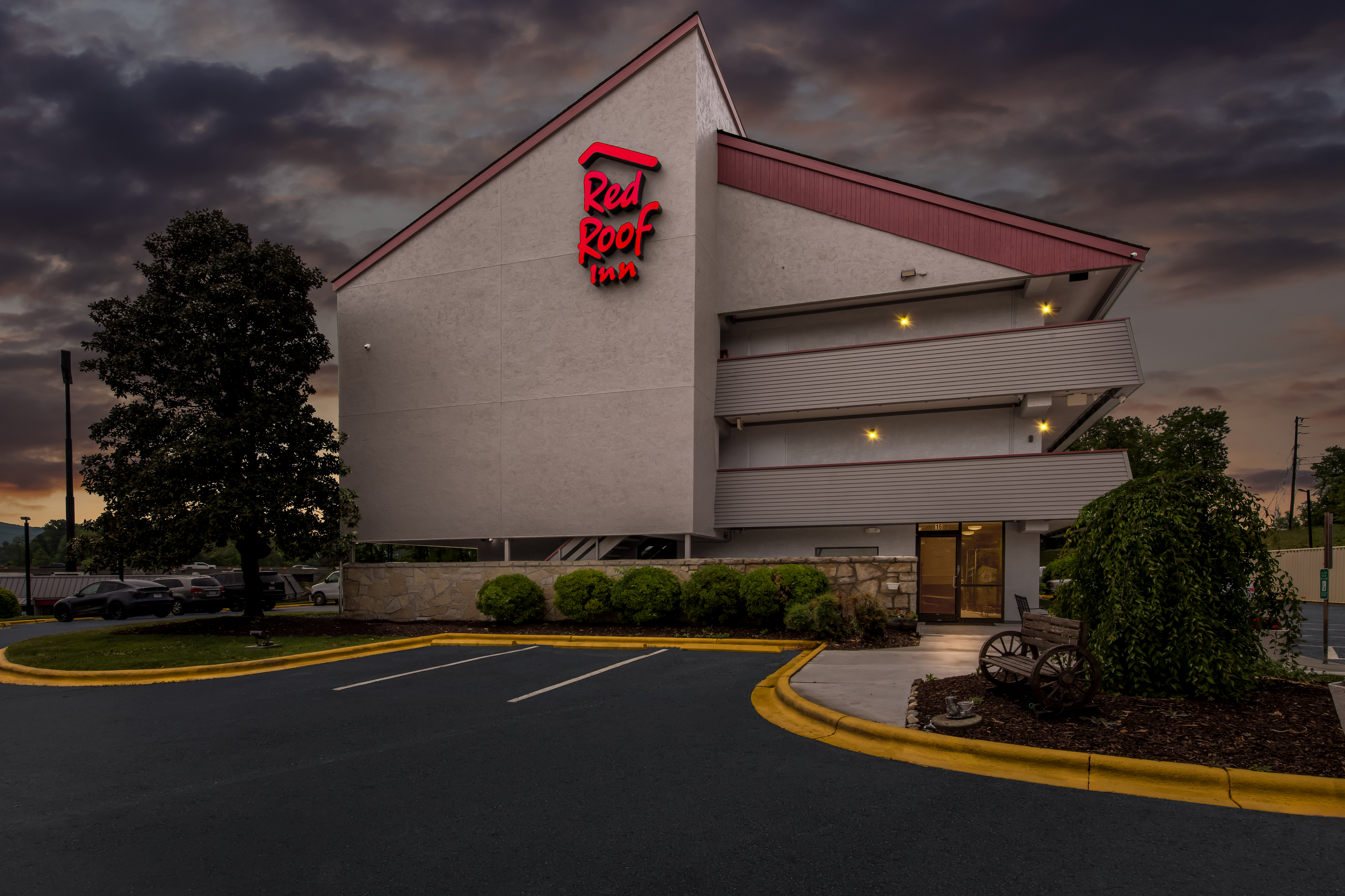 photo: Red Roof Inn Asheville - Biltmore West