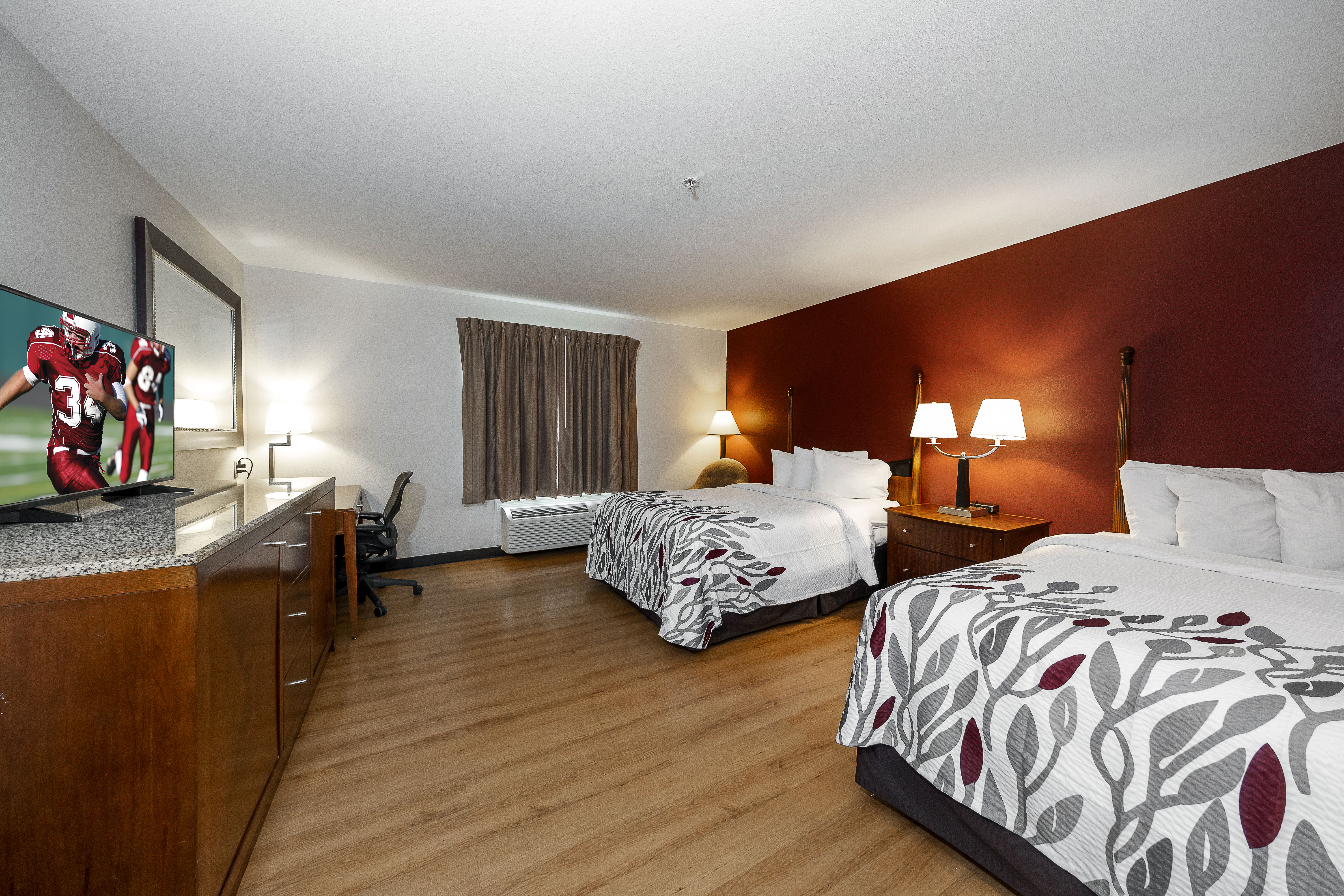 Pet Friendly Hotel in Biloxi, MS | Red Roof Inn & Suites