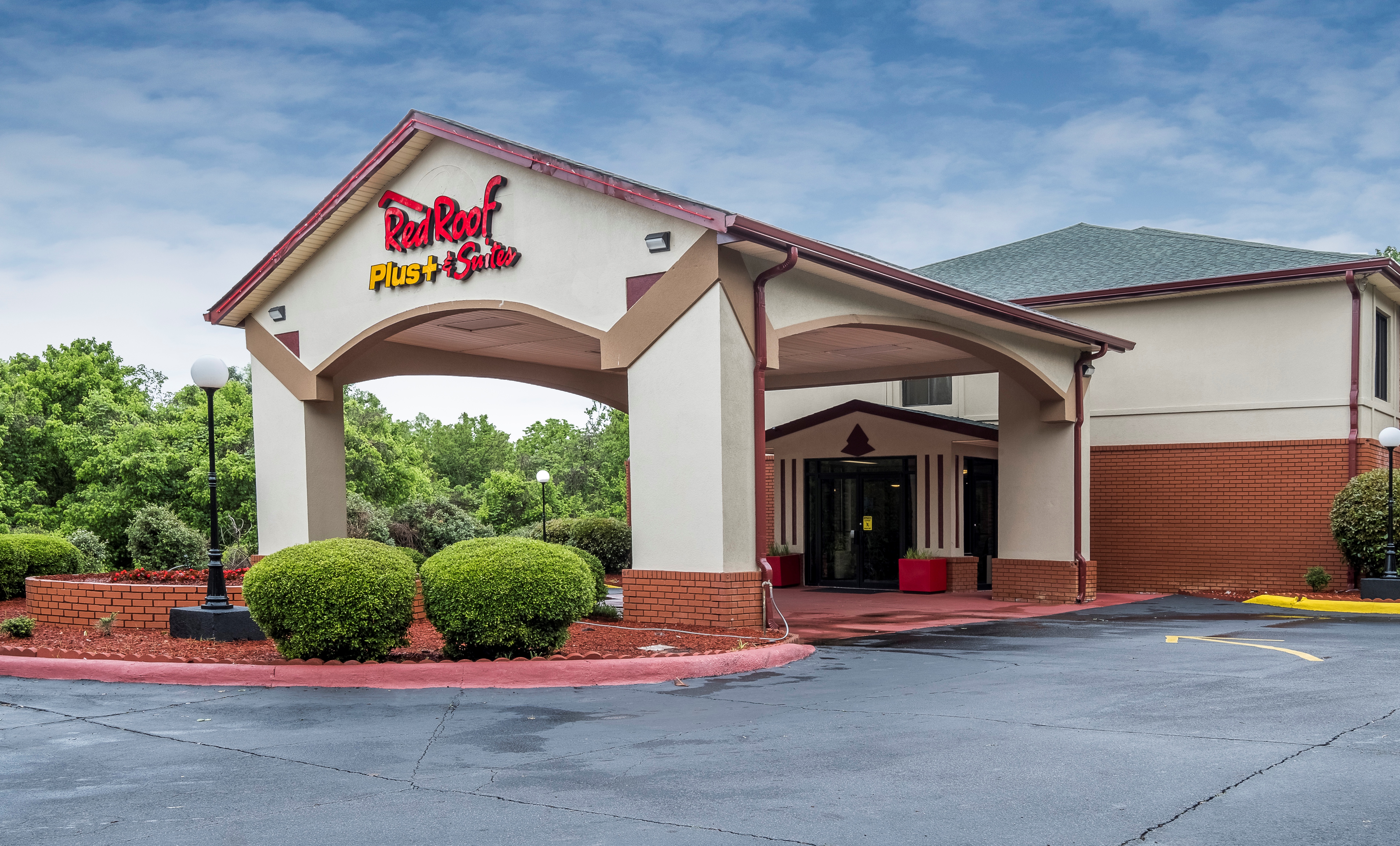 Cheap Hotel in Opelika, AL | Red Roof