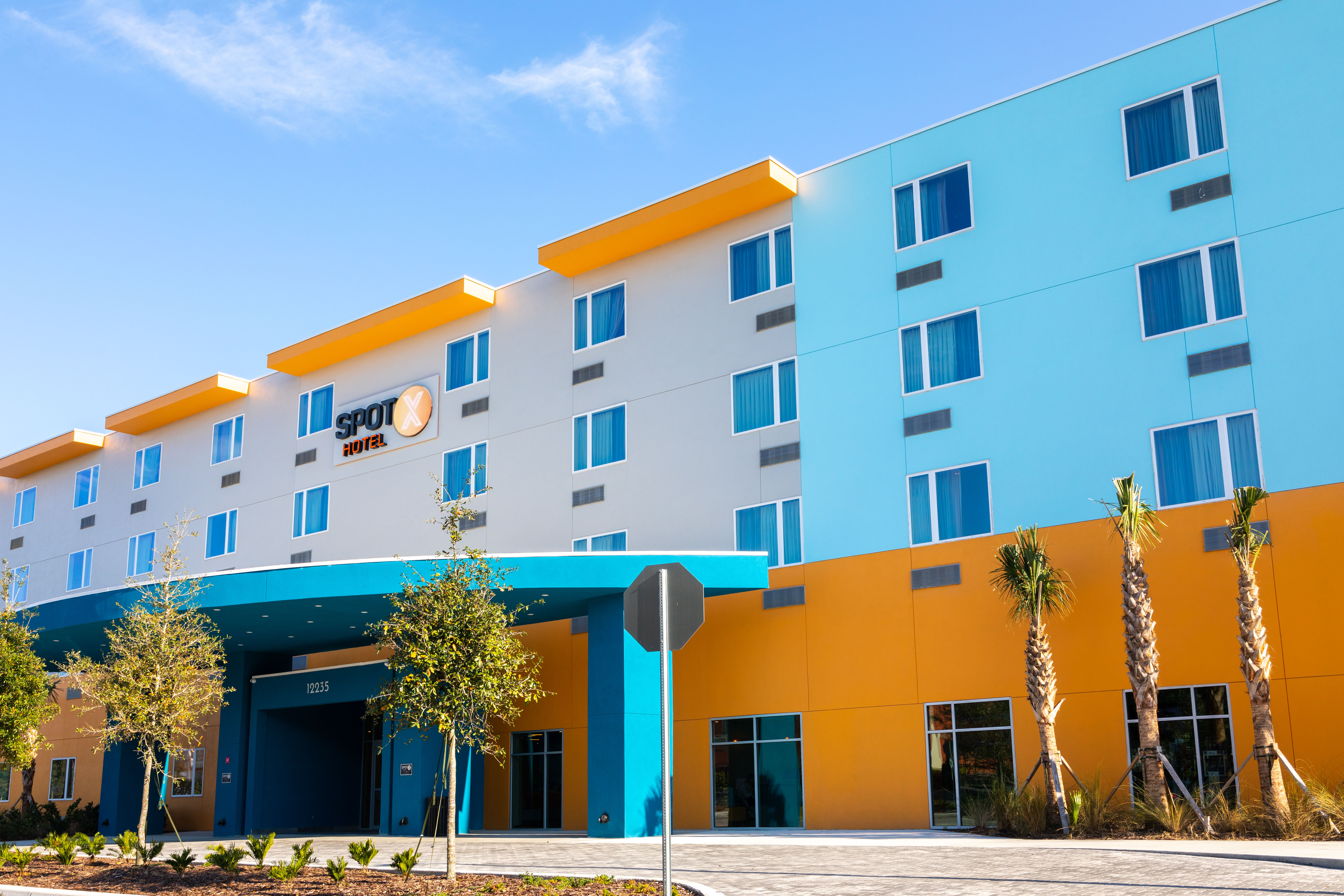 Family-Friendly Hotel in Orlando, FL 32821 | Red Roof