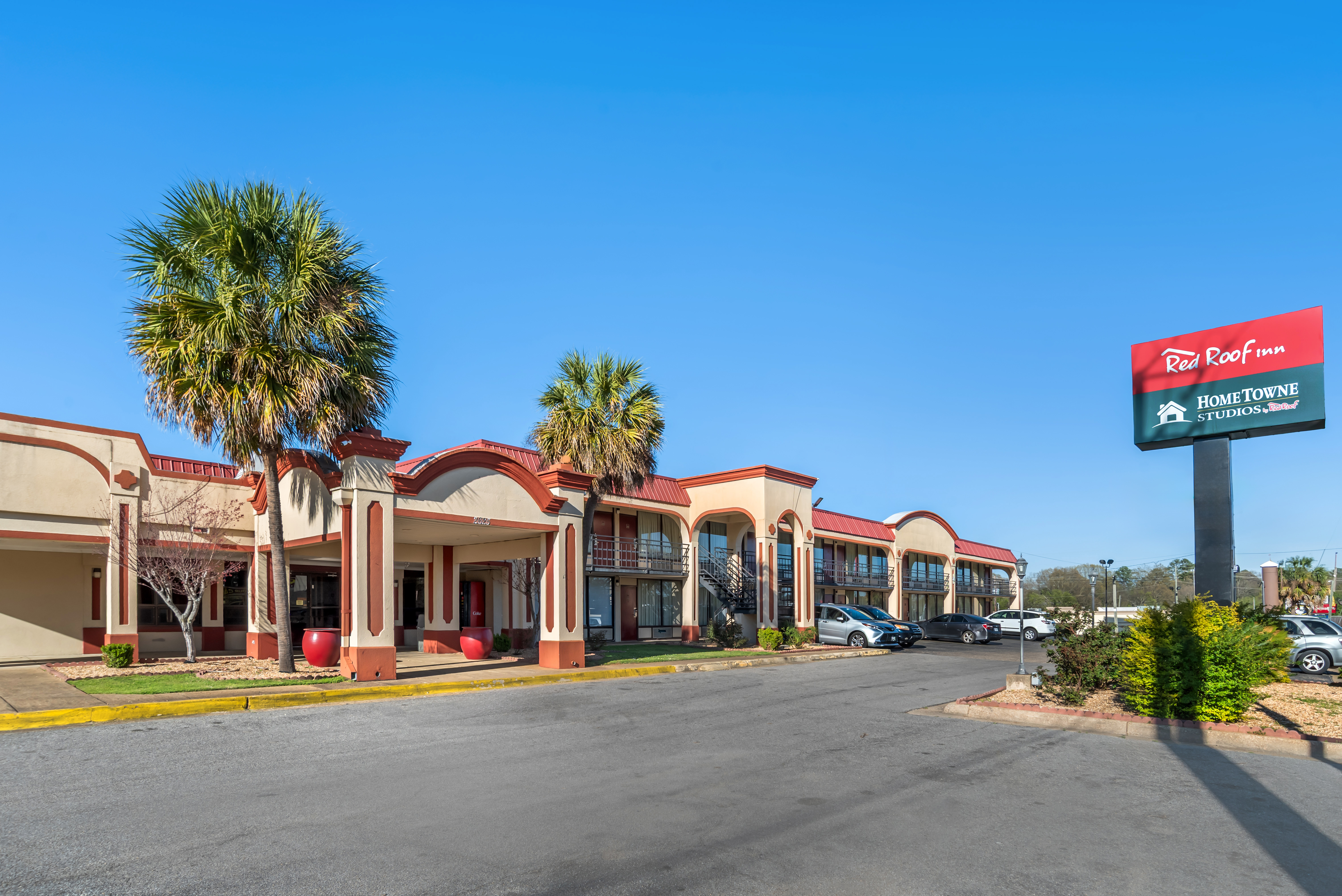 Cheap Hotel in Montgomery, AL 36107 | Red Roof