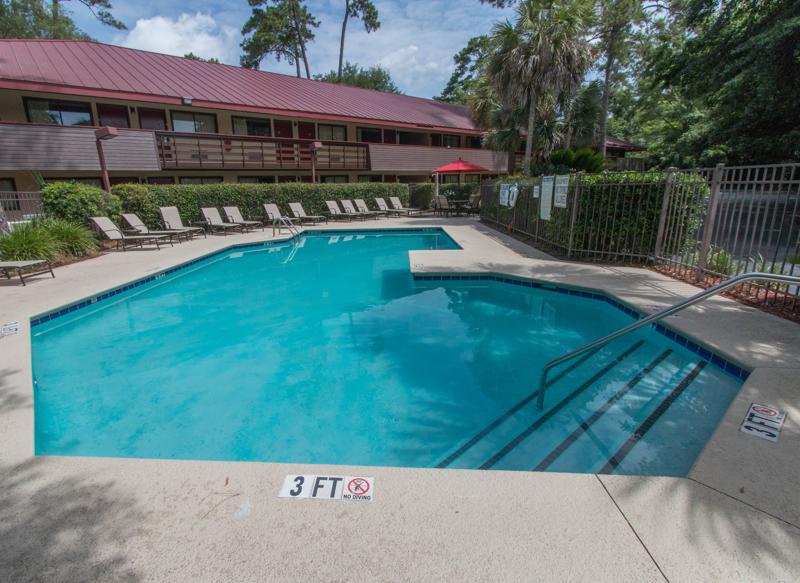 Cheap, Pet Friendly Hotel in Hilton Head Island, SC 29928