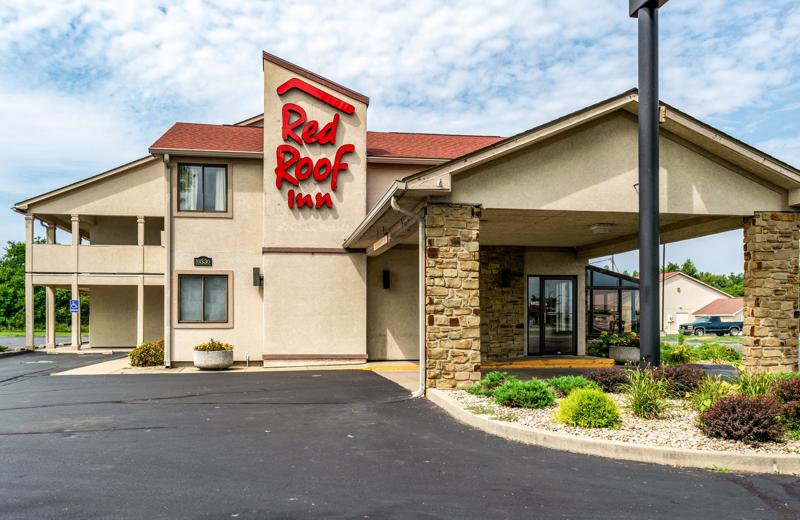 Cheap, Pet Friendly Hotel Smoke Free Taylorsville, IN 46124