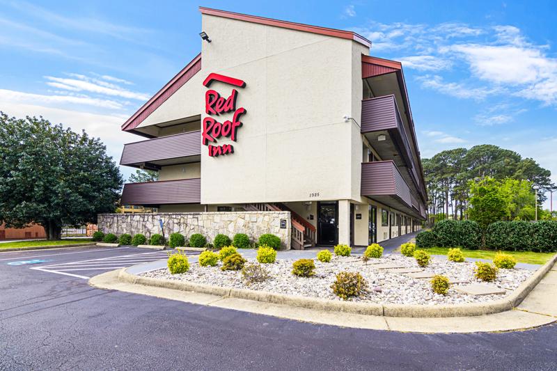 Budget, Pet Friendly Hotel in Hampton, VA 23666 Red Roof Inn
