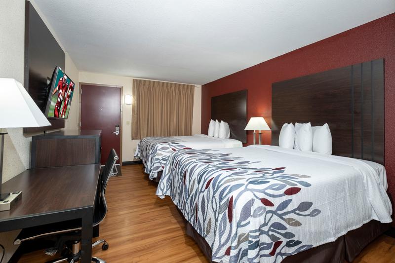 Budget, Pet Friendly Hotel in Freehold, NJ 07728 Red Roof Inn