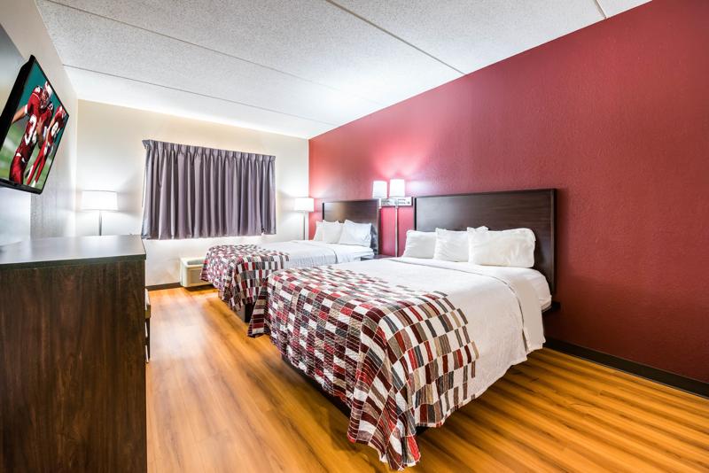 Budget, Pet Friendly Hotel in Palatine, IL 60074 Red Roof Inn
