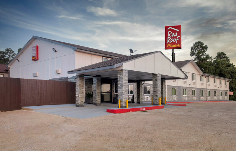 Cheap, Smoke Free Hotels in Huntsville, TX | Red Roof PLUS+