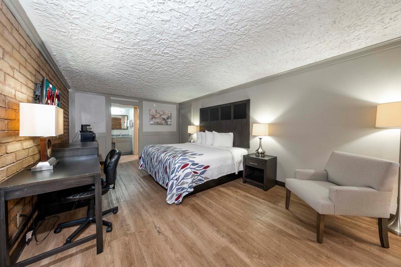 Budget Hotel Smoke Free & Pet Friendly Monroe, LA 71203