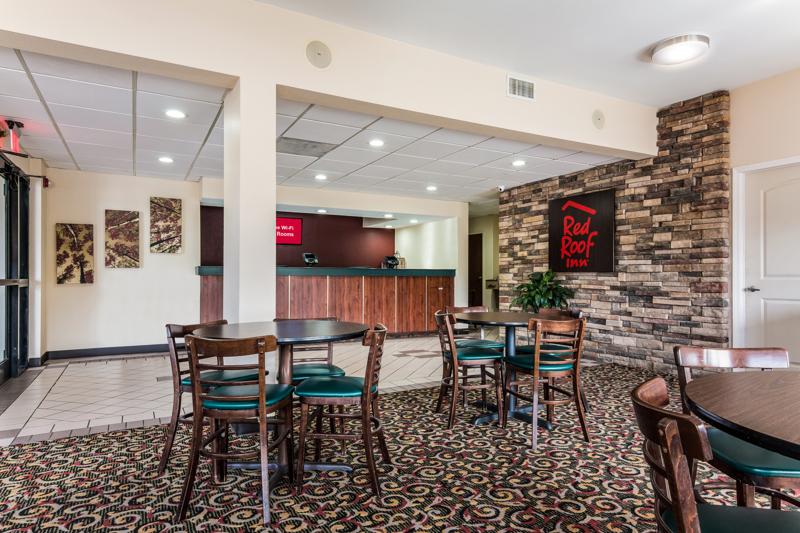 Budget, Pet Friendly Hotel in Texarkana, AR 71854 | Red Roof Inn