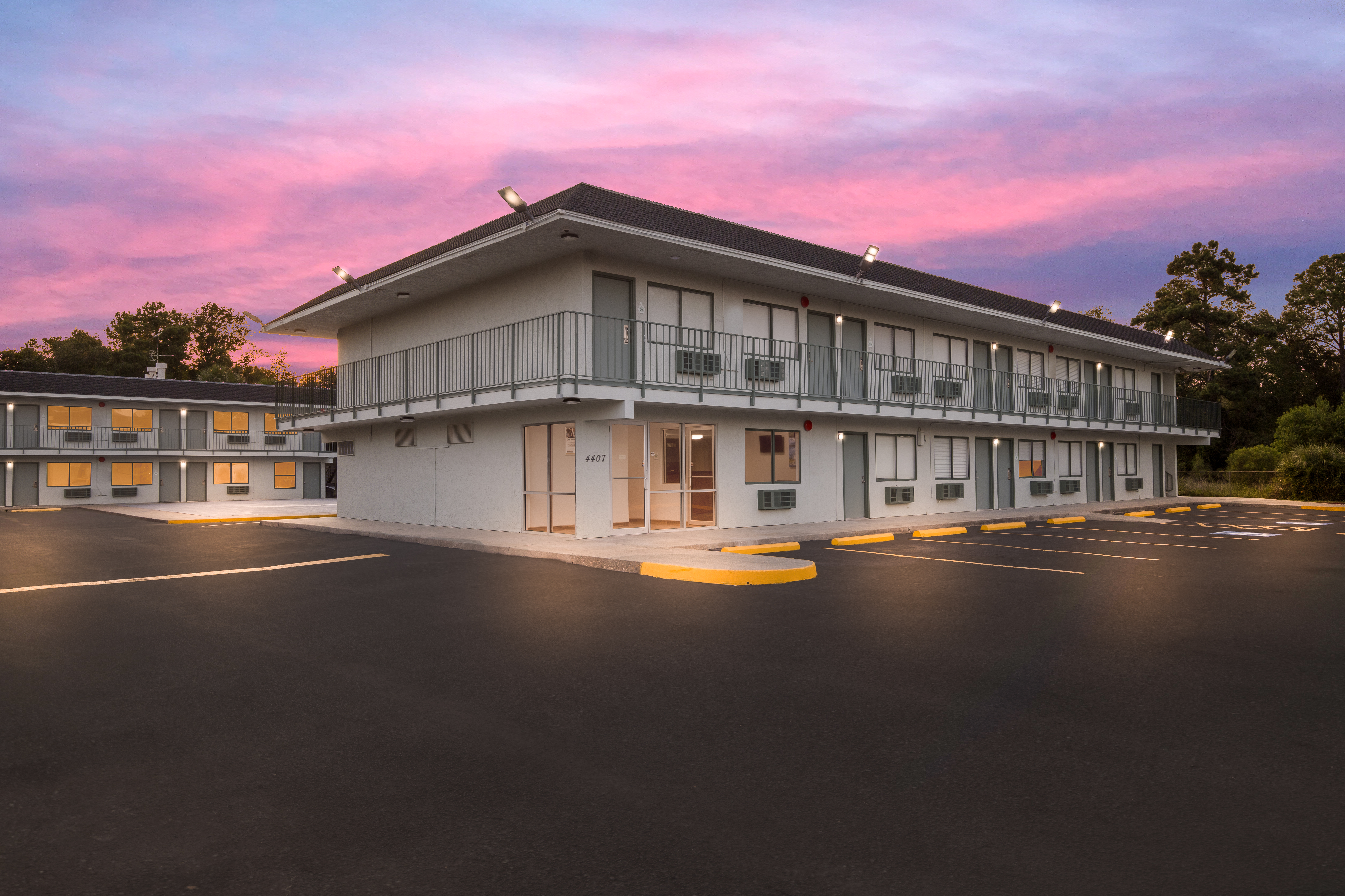 Extended Stay Hotel in Orange, TX 77632 | Red Roof