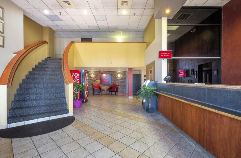Budget, Pet Friendly Hotel in Elyria, OH 44035 Red Roof Inn
