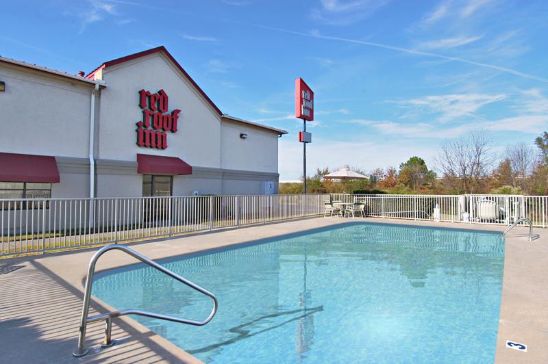 Cheap, Pet Friendly Hotel in North Little Rock, AR 72117