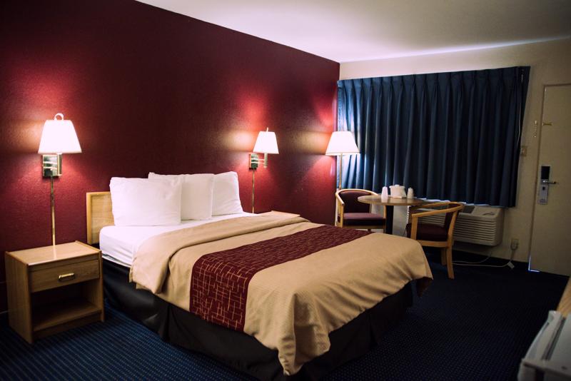 Budget, Pet Friendly Hotel in Blythe, CA 92225 Red Roof Inn
