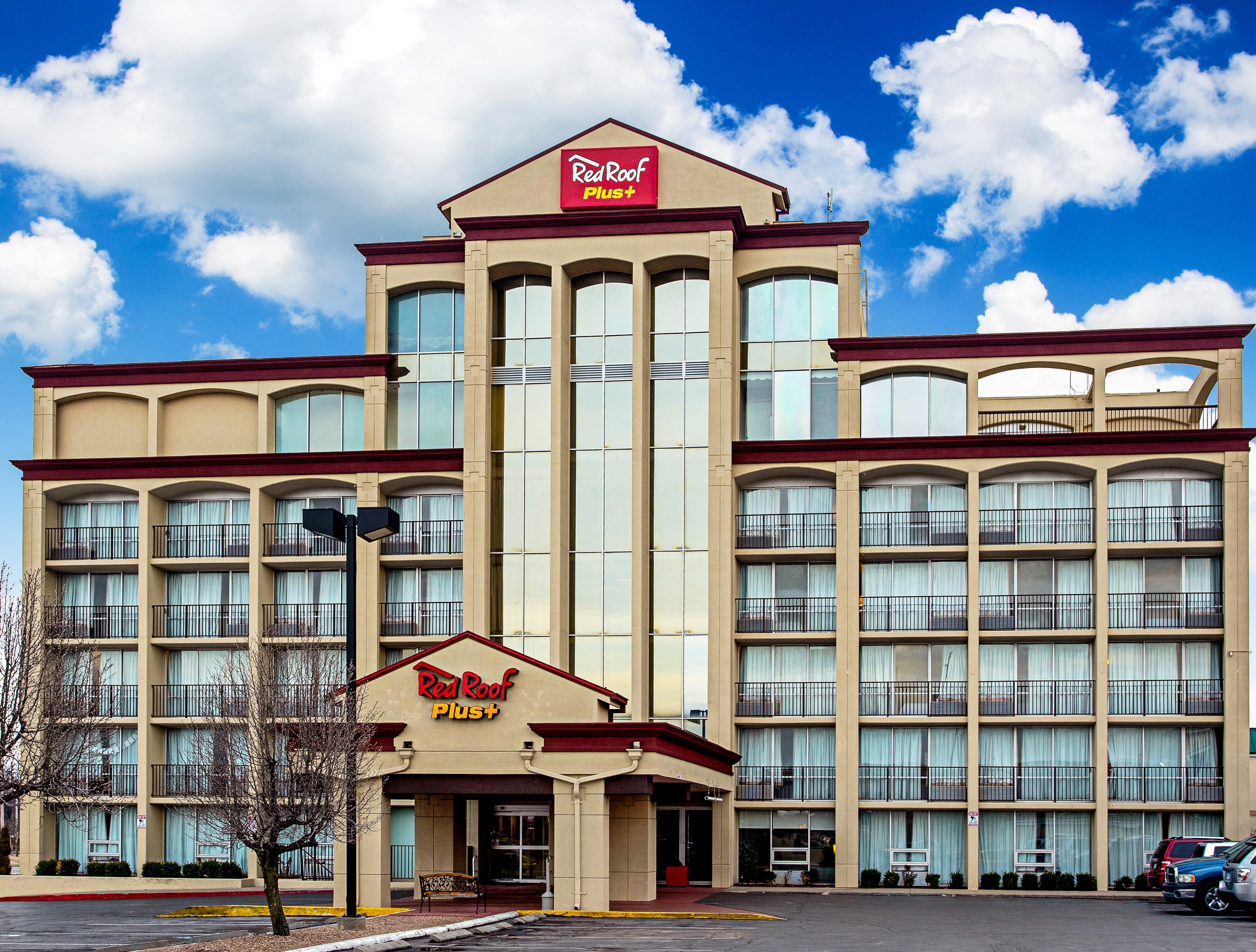 Cheap Hotel in Wichita, KS 67207 | Red Roof