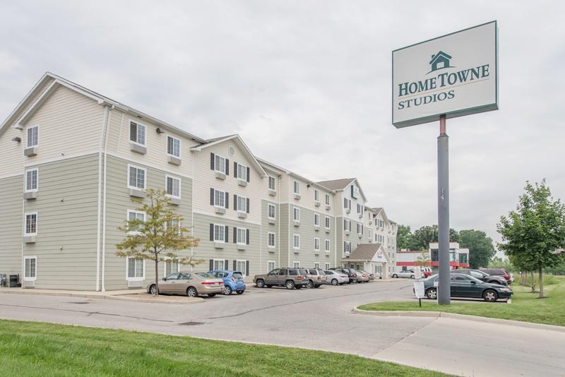 Extended Stay Columbus, OH North HomeTowne Studios