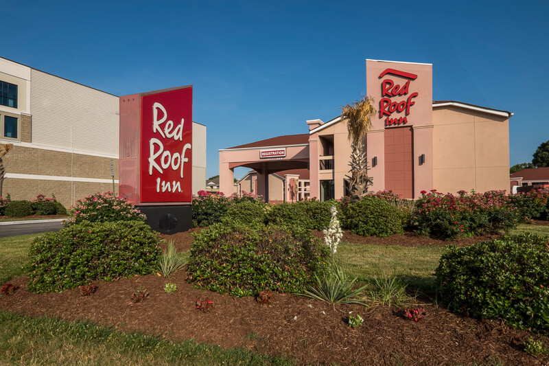 Stay Close To Local Experiences Red Roof Inn Virginia Beach