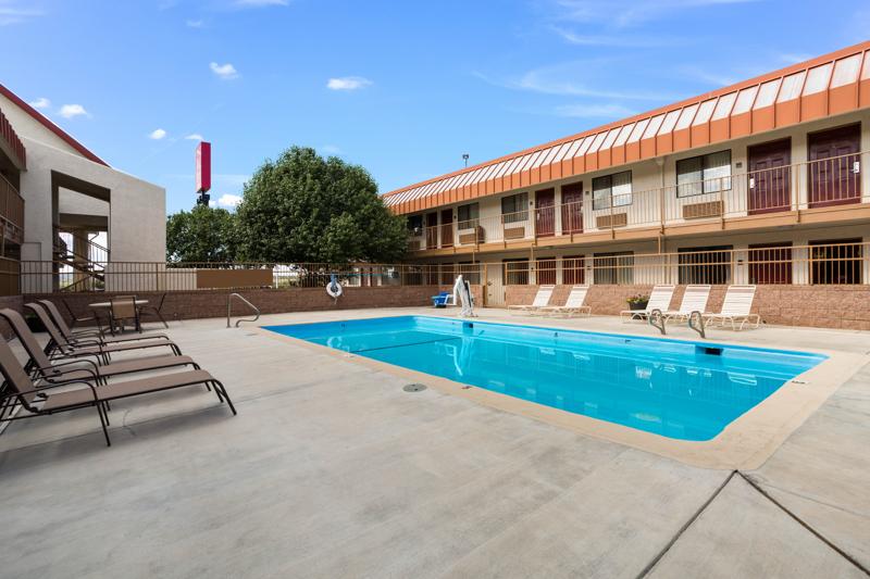 Budget Hotel Smoke Free & Pet Friendly Gallup, NM 87301