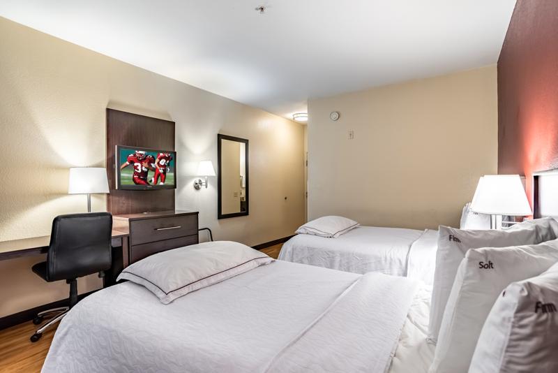 Cheap, Pet Friendly Hotels in Wichita, KS Red Roof PLUS+