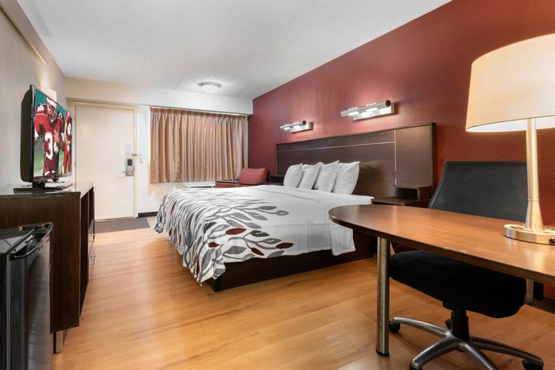 Budget, Pet Friendly Hotel in Lafayette, IN 47905 Red Roof Inn