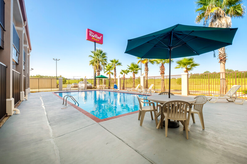 hotel pool, outdoor pool