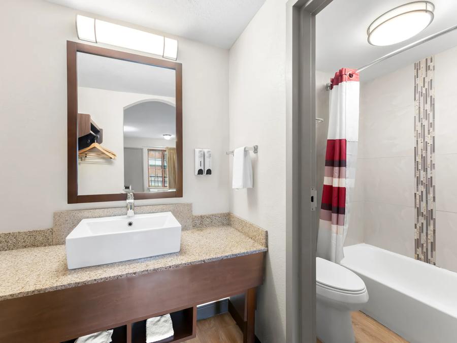 RRI662_Bathroom 1 PRO Approved 12-8-25 Image