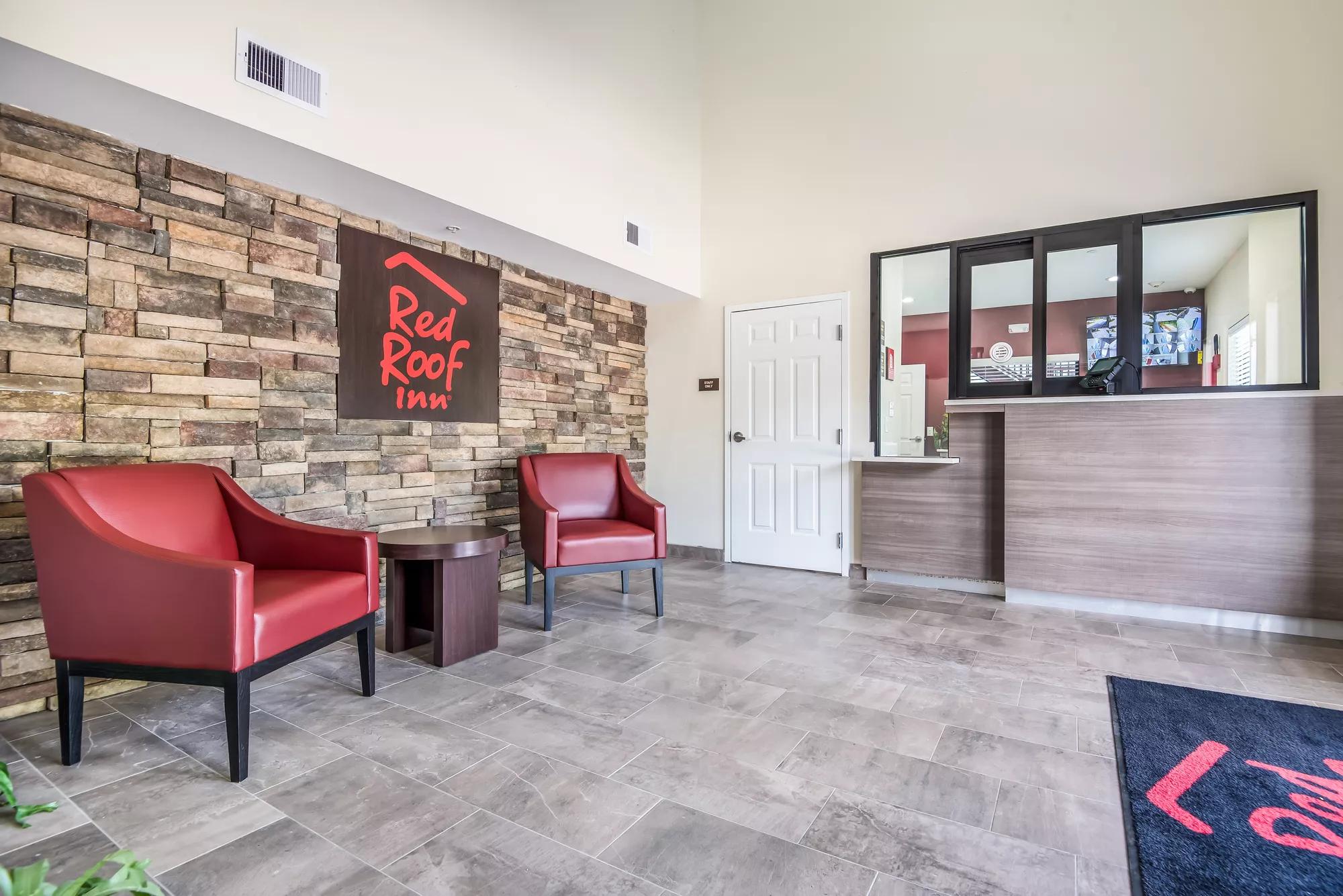 Red Roof Inn Baytown Front Desk and Lobby Image