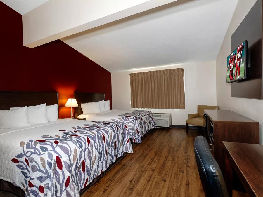 Red Roof Inn Vermillion - U of South Dakota Deluxe Double Bed Image