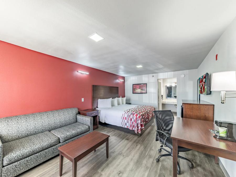 609-superior king with sofa bed-01 Image