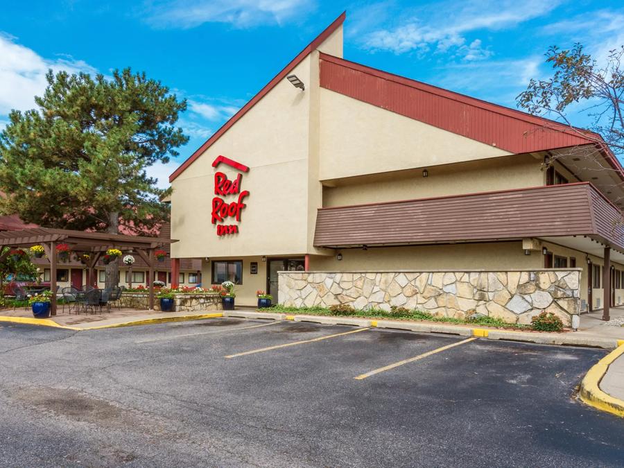 Red Roof Inn Grand Rapids Airport Property Exterior Image