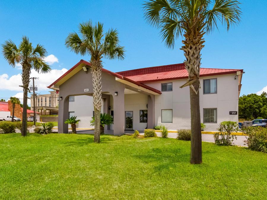 Red Roof Inn Crestview Property Exterior Image