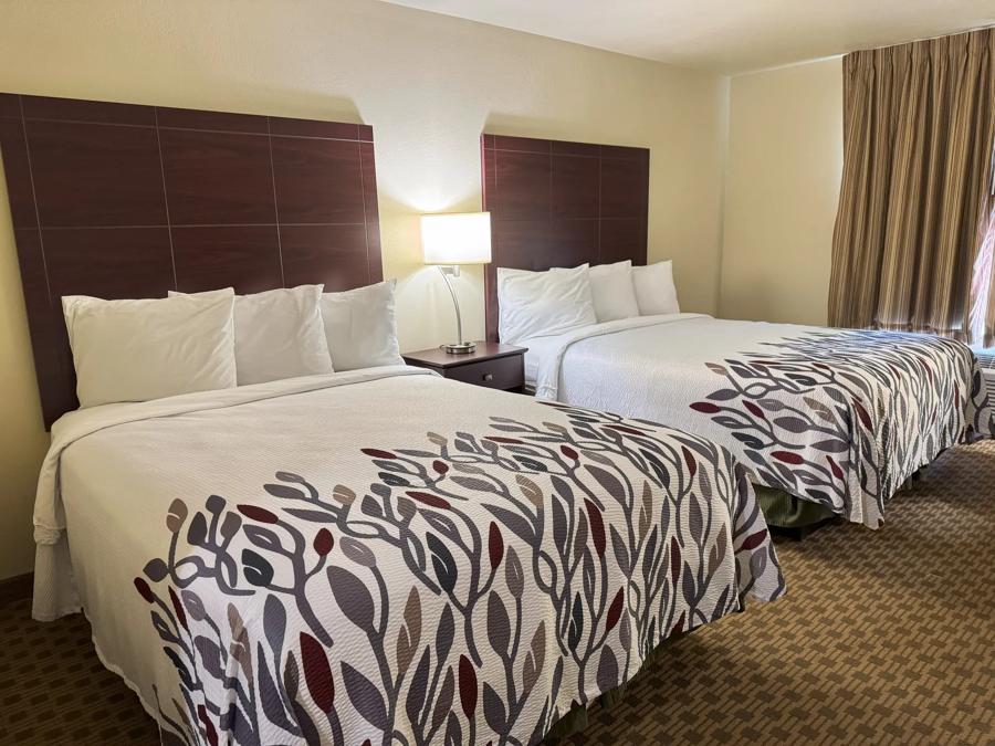 Red Roof Inn Charlestown Deluxe 2 Queen Beds