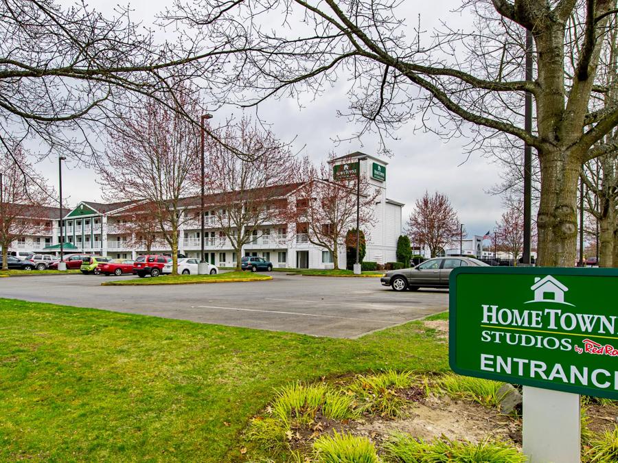 HomeTowne Studios Tacoma - Puyallup Property Exterior Image