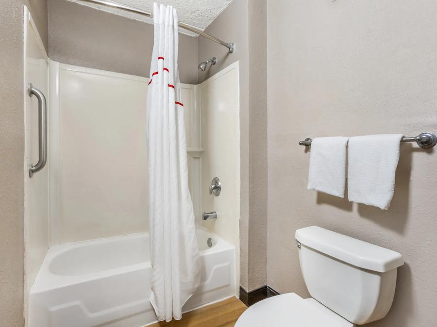 RRI211_Bathroom 4 PRO Approved 4-30-25 Image