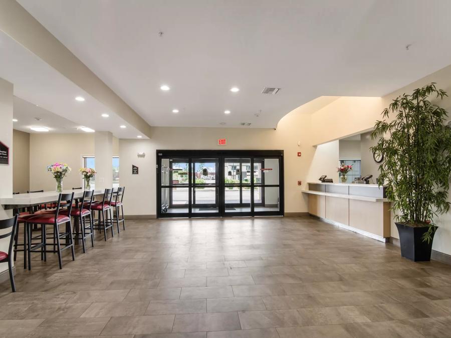 Red Roof Inn Panama City Front Lobby Area Image