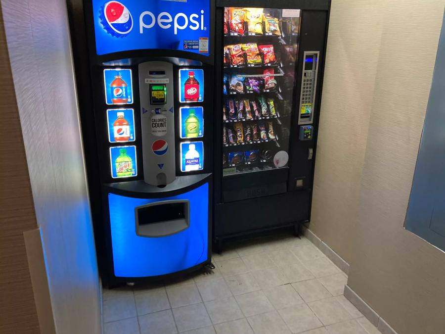 Red Roof Inn Newport News - Yorktown Vending Image