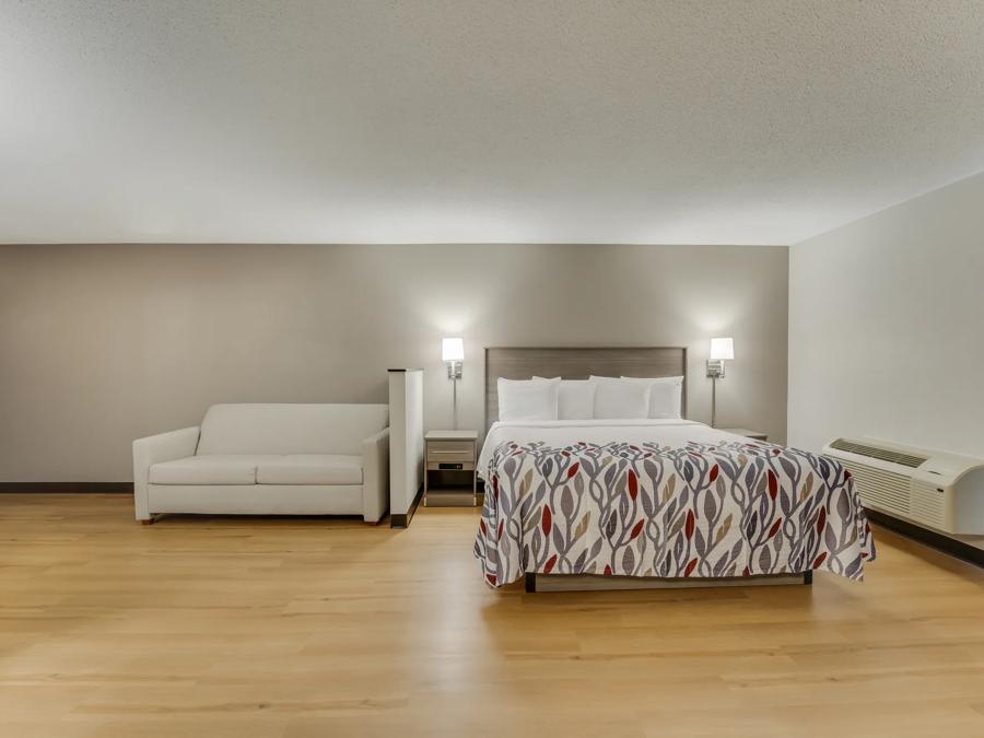 1231-Suite-1-King-3 (5.6.22) Image