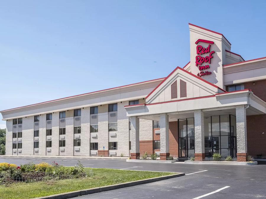 Red Roof Inn & Suites Cleveland - Elyria Exterior Property Image