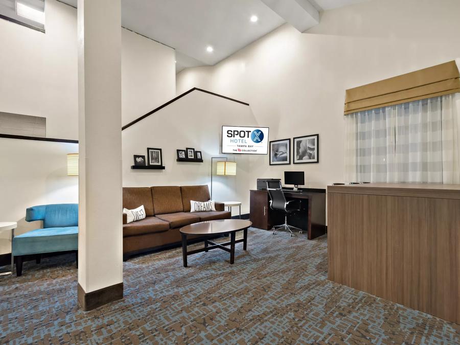 SPOT X Hotel Tampa - Wesley Chapel by The Red Collection Business Center Image