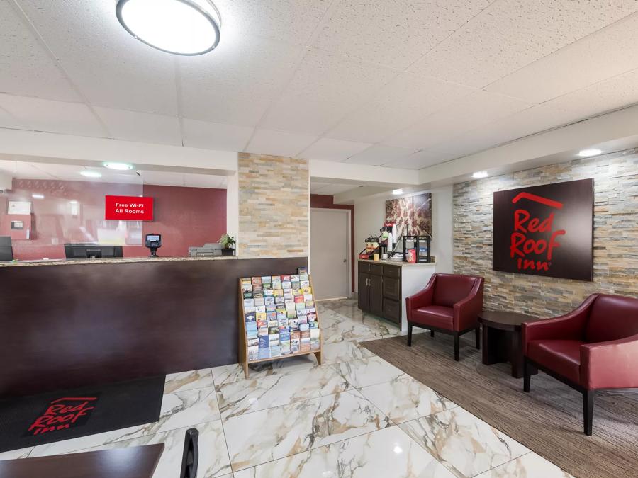 Red Roof Inn Lenoir Lobby Image