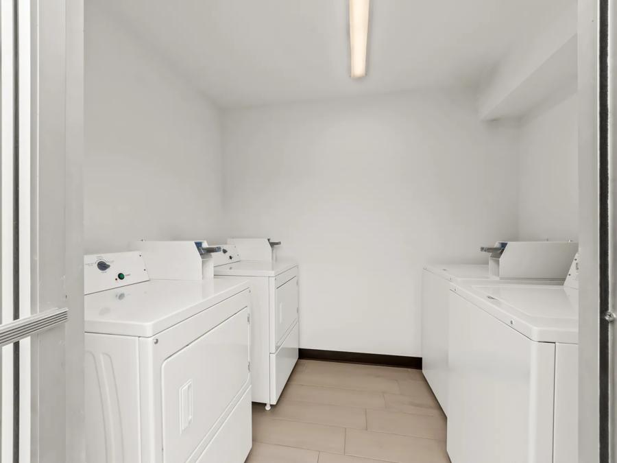 Red Roof Inn Del Rio Laundry Image