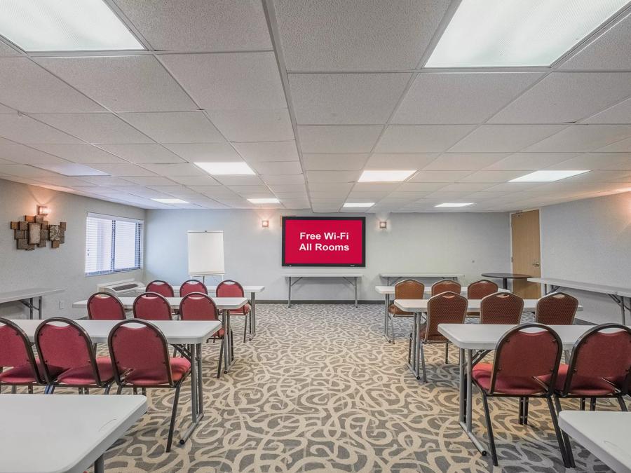 Red Roof Inn & Suites Mt Holly - McGuire AFB Meeting Room Image