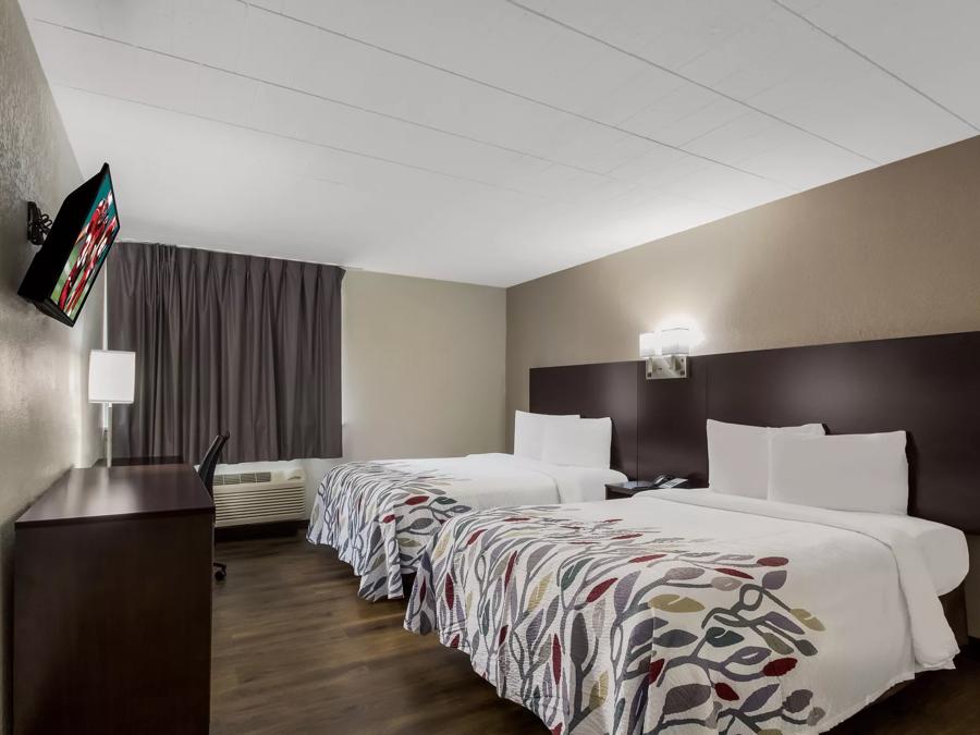 Red Roof Inn New Stanton Deluxe 2 Full Beds Non-Smoking Image