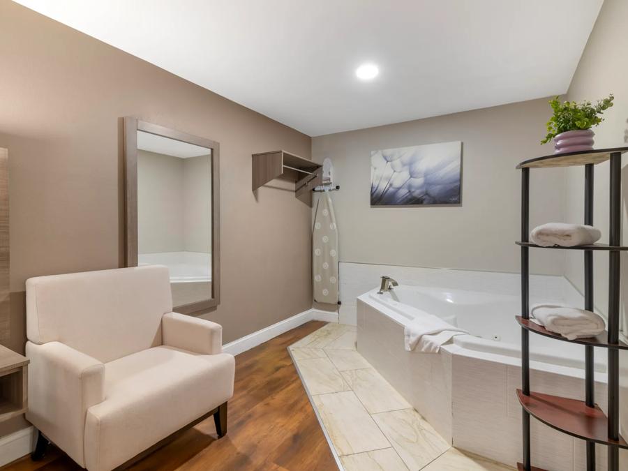 RRI1144_Jacuzzi PRO Approved 5-18-26 Image