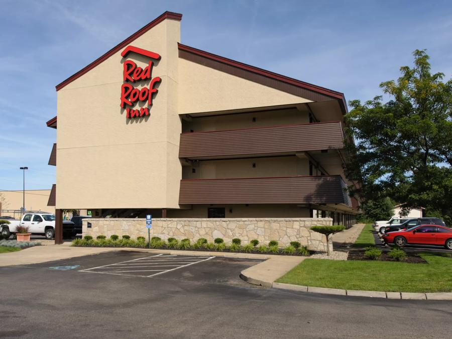 Red Roof Inn Akron Property Exterior Image Details