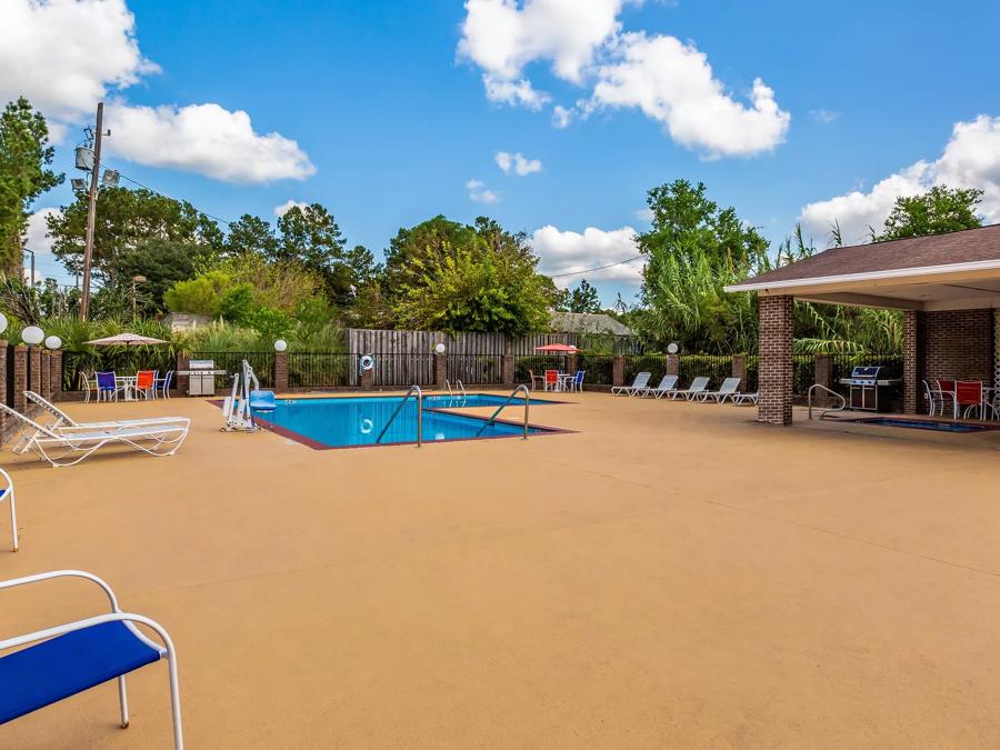 Red Roof Inn Hardeeville Outdoor Swimming Pool Image 