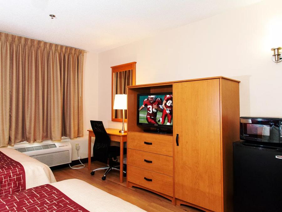 Red Roof Inn Fargo – I-94/Medical Center Superior 2 Full Beds Non-Smoking Image