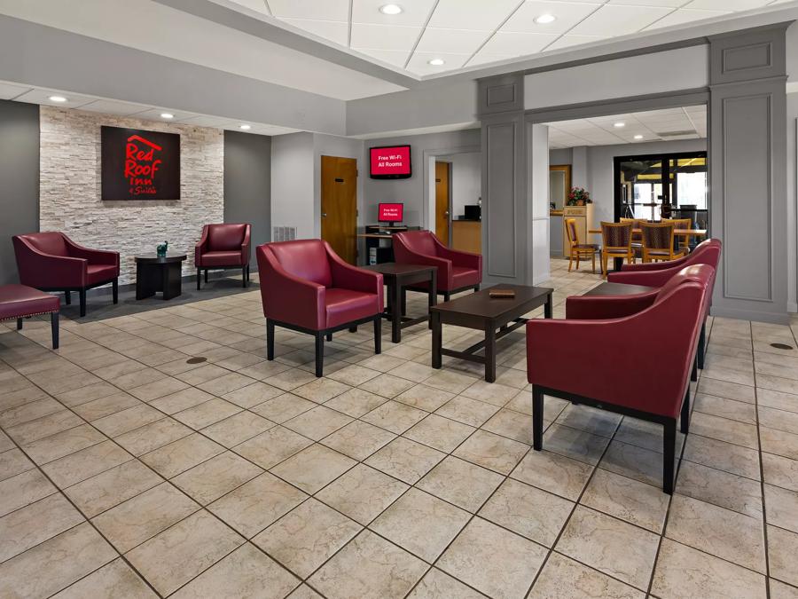 Red Roof Inn & Suites Monroe Lobby Image