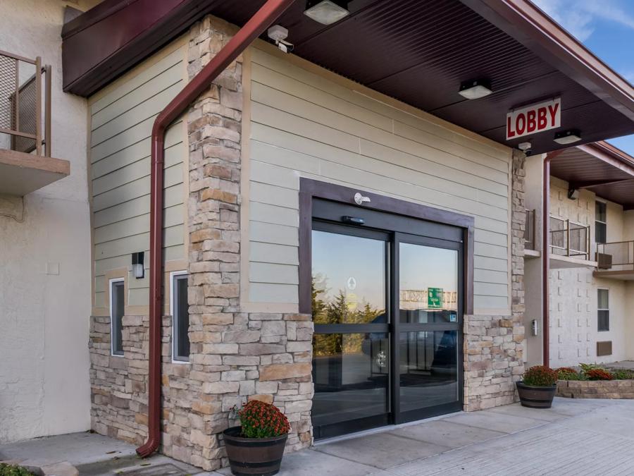 Red Roof Inn Richmond, IN Property Exterior Image Details